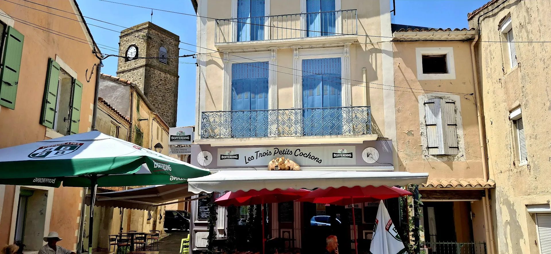 Les Trois Petits Cochons