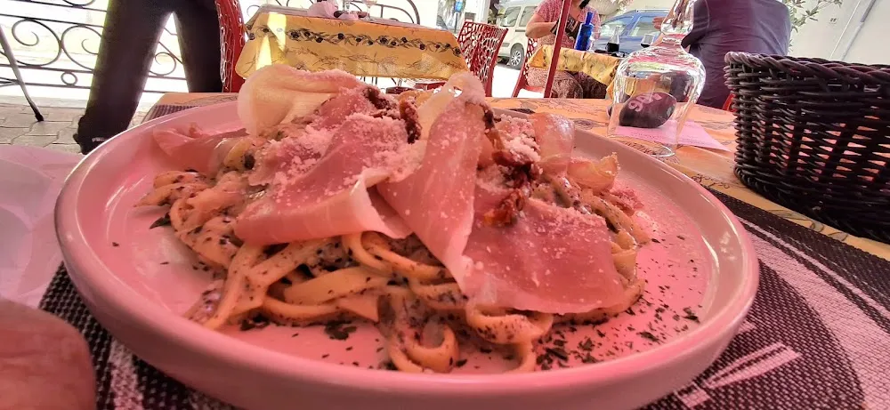 Paste Le Trois Cochons